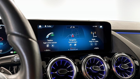 Mercedes-Benz EQA250 12 of 18
