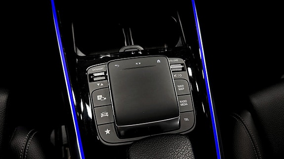 Mercedes-Benz EQA250 13 of 18