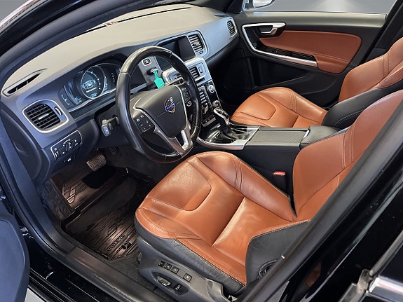 Volvo V60 8 of 26
