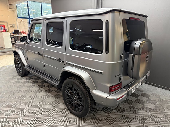 Mercedes-Benz G580 5 of 13