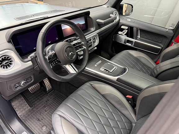 Mercedes-Benz G580 7 of 13