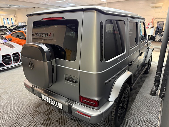 Mercedes-Benz G580 6 of 13