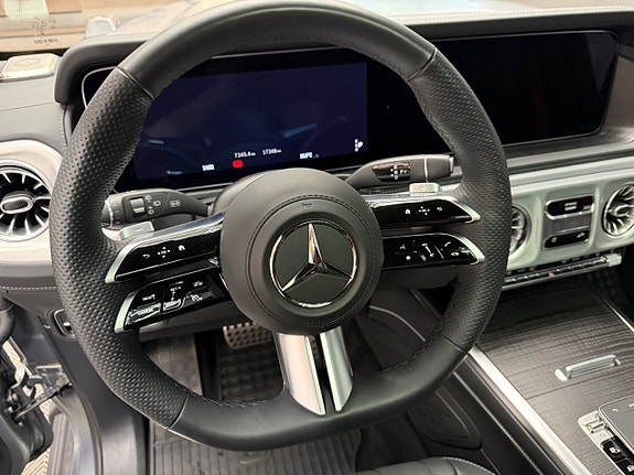 Mercedes-Benz G580 10 of 13