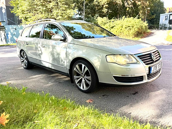 Volkswagen Passat 2 of 6