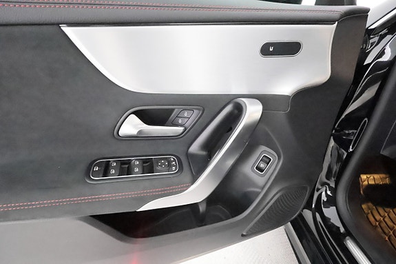 Mercedes-Benz CLA200 d 16 of 30