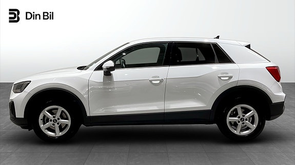 Audi Q2 2 of 14