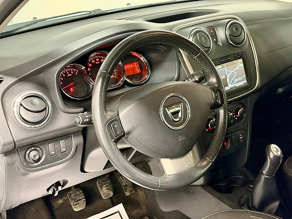 Dacia Logan 8 of 13