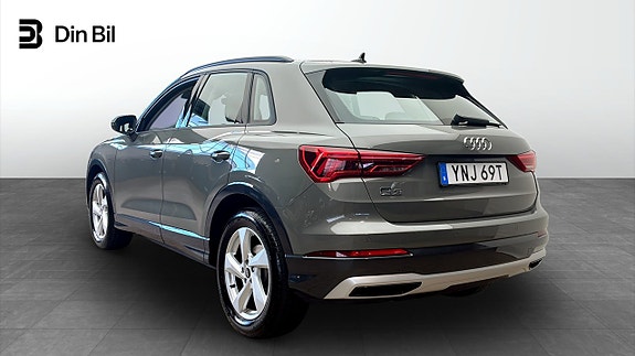 Audi Q3 3 of 12