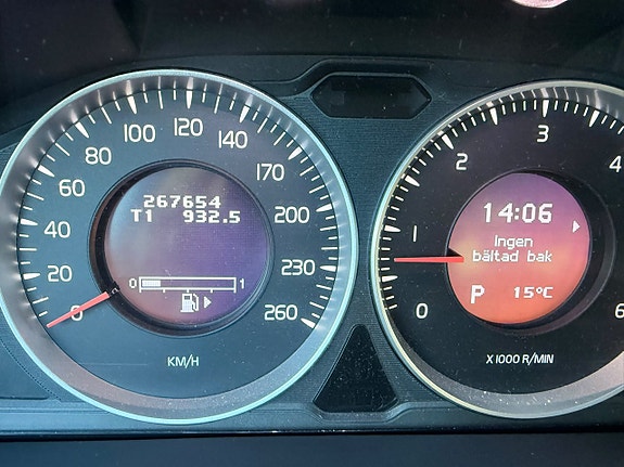 Volvo V70 15 of 25
