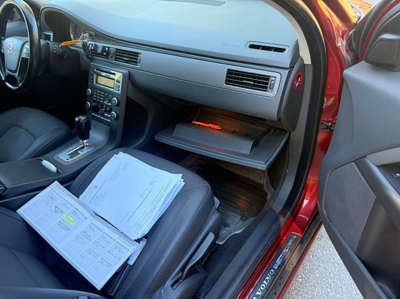 Volvo V70 13 of 25