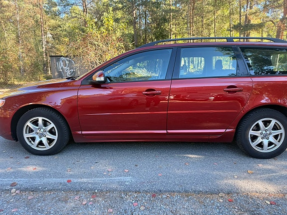 Volvo V70 8 of 25