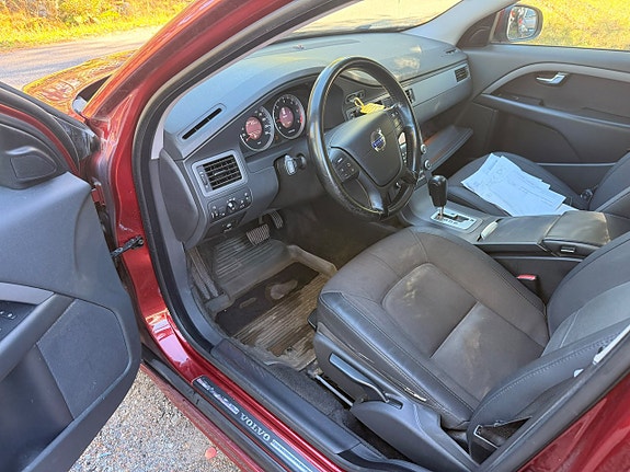 Volvo V70 14 of 25