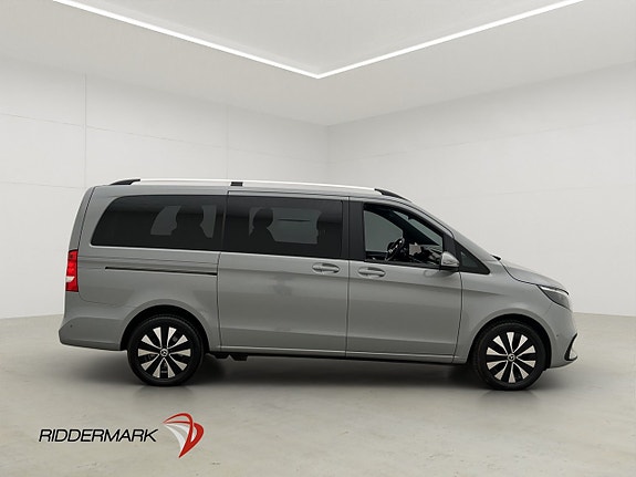 Mercedes-Benz V220 d 2 of 30