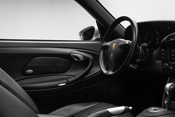 Porsche 911 14 of 28