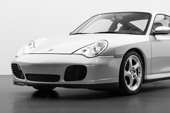 Porsche 911 15 of 28
