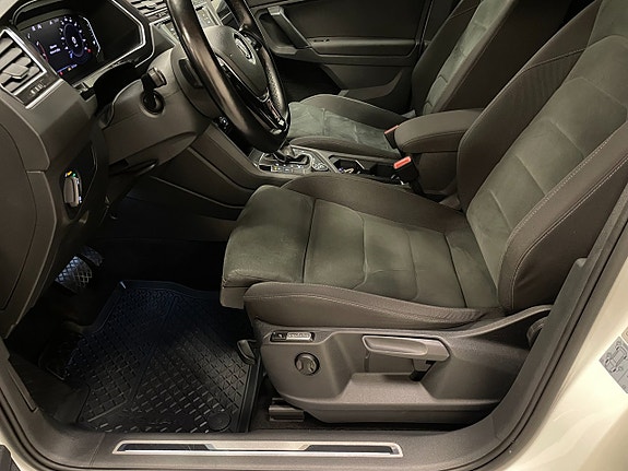 Volkswagen Tiguan 3 of 9