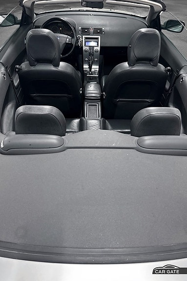 Volvo C70 11 of 30