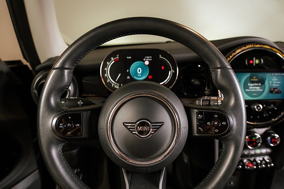 MINI Cooper S 16 of 21