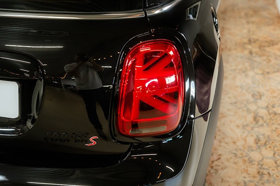 MINI Cooper S 11 of 21