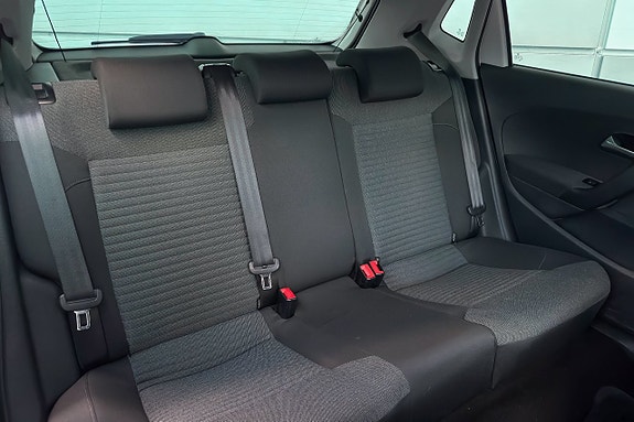 Volkswagen Polo 23 of 30