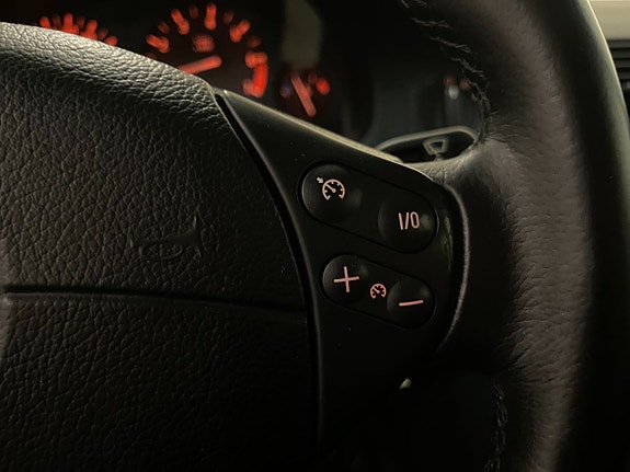 BMW 523i 14 of 18