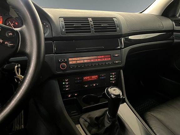 BMW 523i 11 of 18