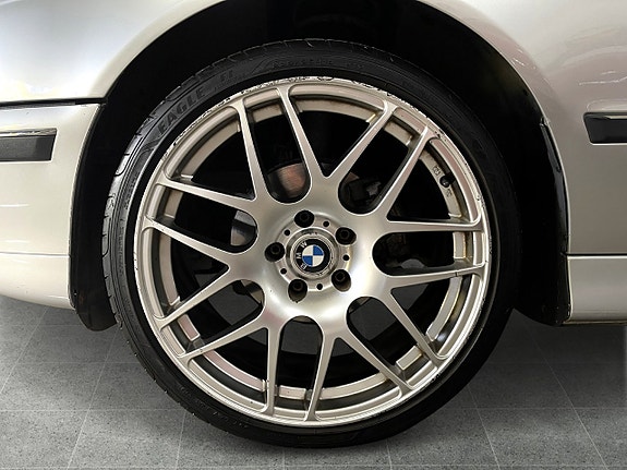 BMW 523i 18 of 18