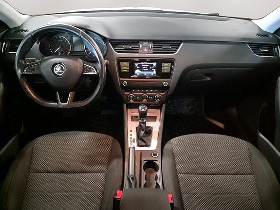 Skoda Octavia 12 of 16
