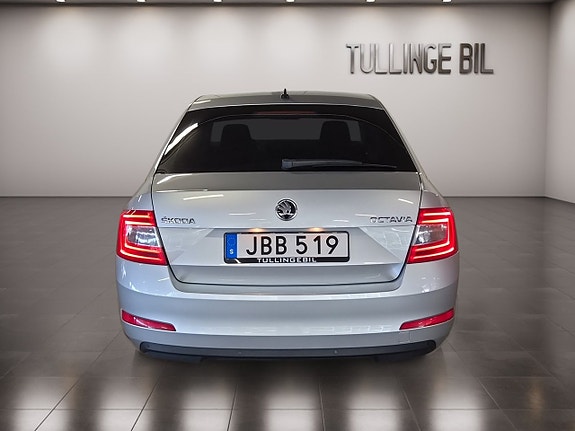 Skoda Octavia 4 of 16