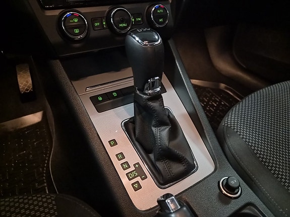 Skoda Octavia 14 of 16
