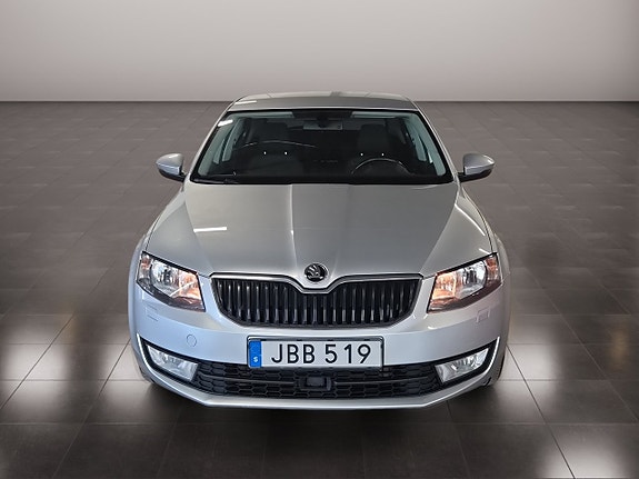 Skoda Octavia 8 of 16