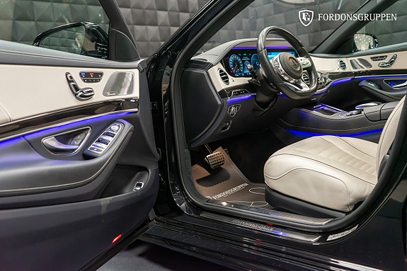 Mercedes-Benz S450 12 of 25