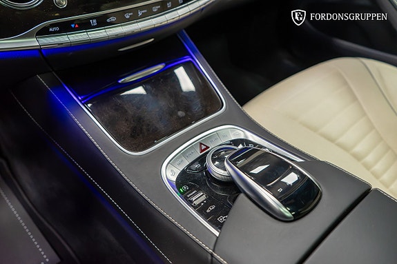 Mercedes-Benz S450 24 of 25