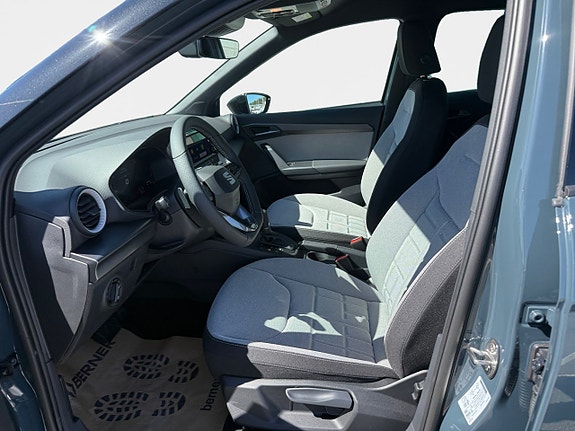 Seat Arona 9 of 19