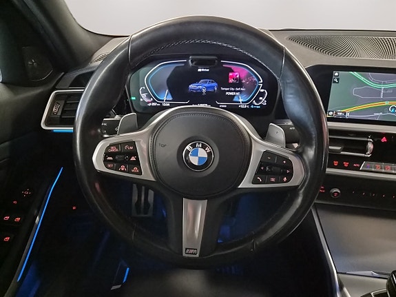 BMW 330e 18 of 25