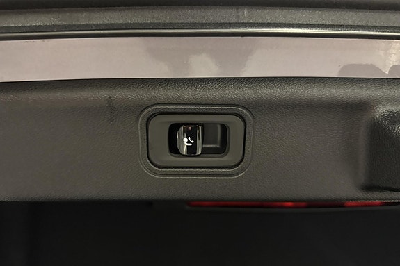 Mercedes-Benz C300 22 of 30