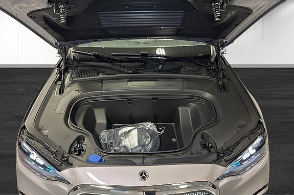 Mercedes-Benz C300 27 of 30