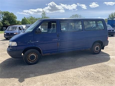 Volkswagen Kombi 2 of 9