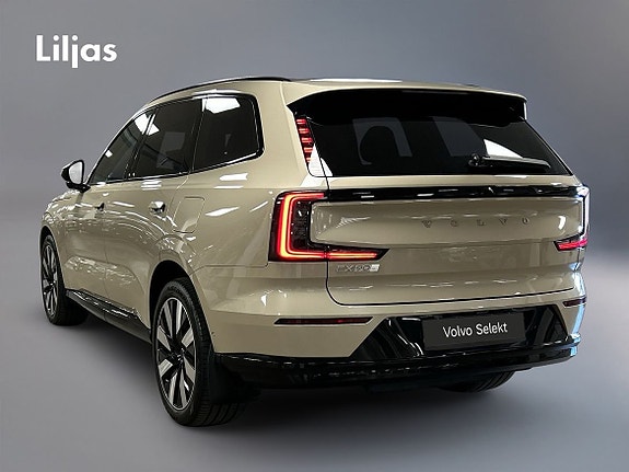 Volvo EX90 4 of 19