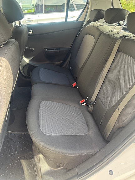 Hyundai i20 8 of 9