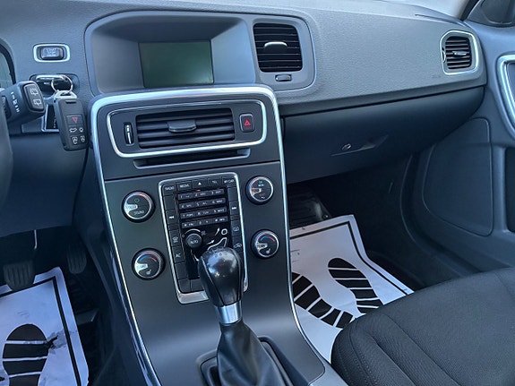 Volvo V60 13 of 18