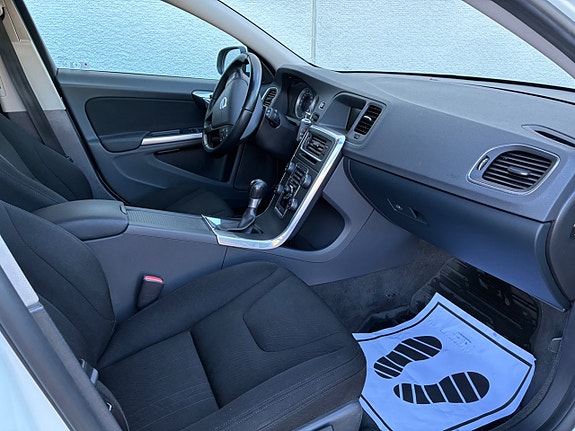 Volvo V60 15 of 18