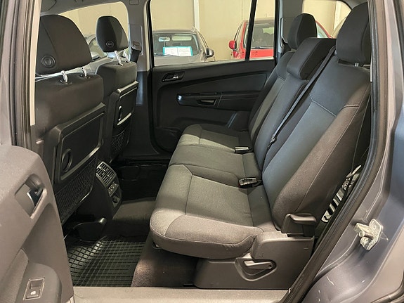 Opel Zafira 12 of 27