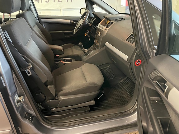 Opel Zafira 18 of 27