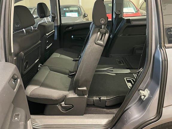 Opel Zafira 14 of 27
