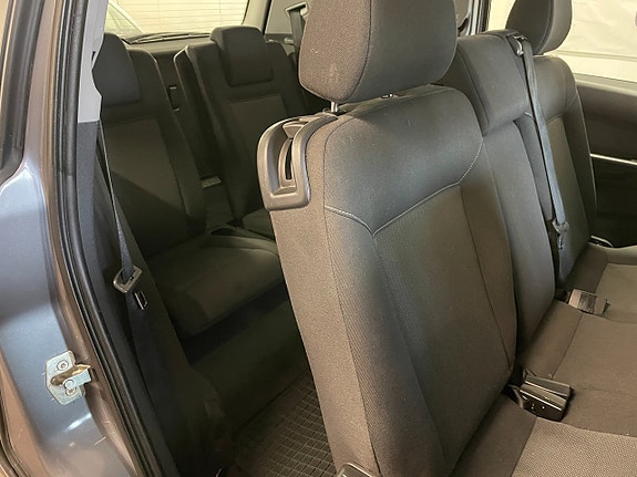 Opel Zafira 22 of 27