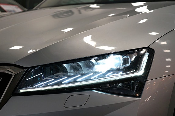 Skoda Superb 16 of 18