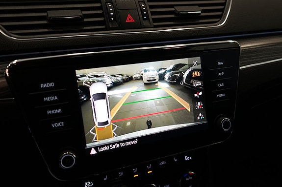 Skoda Superb 13 of 18