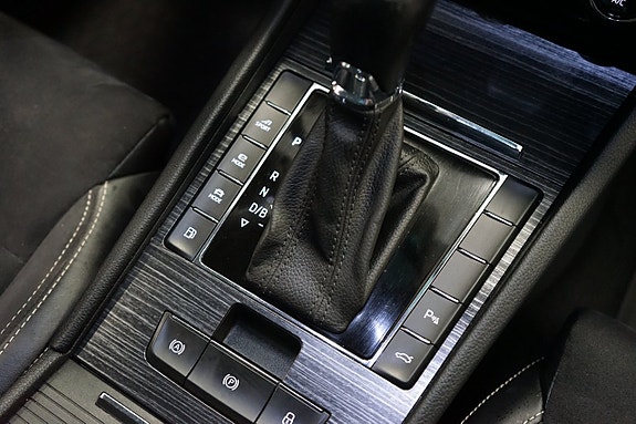 Skoda Superb 15 of 18