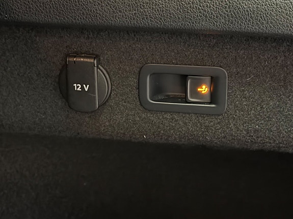 Volkswagen Passat 23 of 25